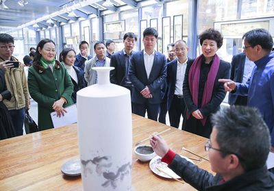 文化在历史传承中的魅力延续 萧山陶瓷文化艺术交流的启示
