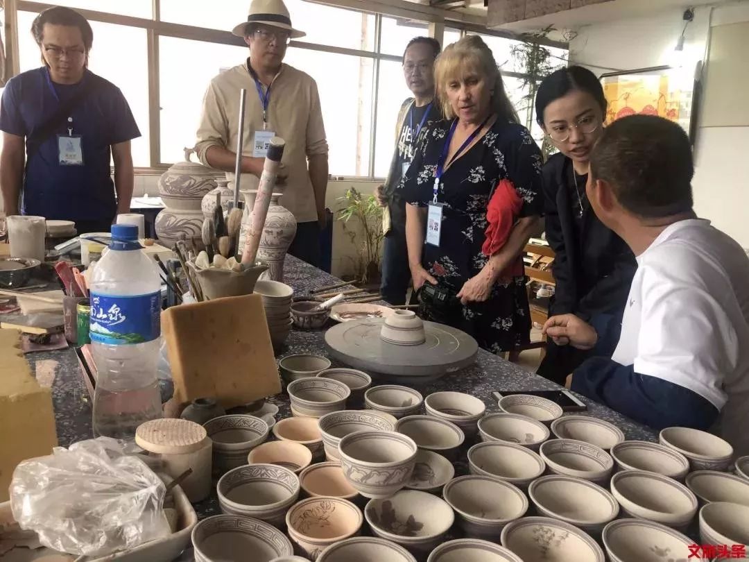国际陶艺大师齐聚云南 &ldquo;把脉&rdquo;云南陶瓷产业发展